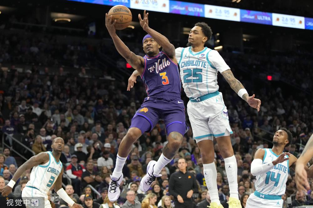 中展现出更 中展现出更