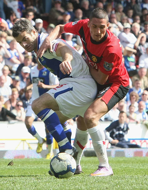 帮助年轻球 帮助年轻球