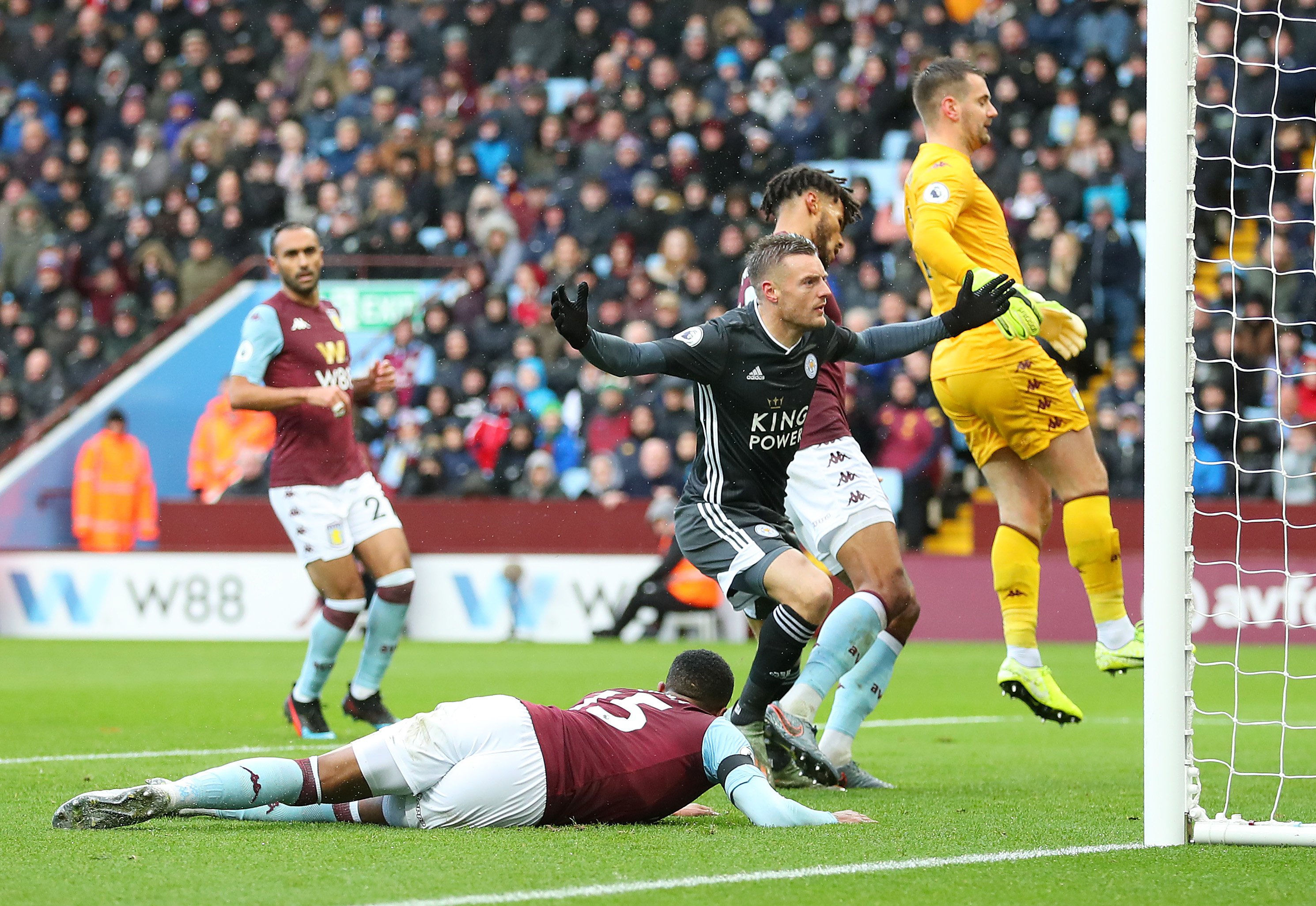 為他們在接 為他們在接